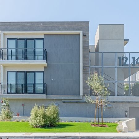 Multi-Family Residential | Manhattan Beach